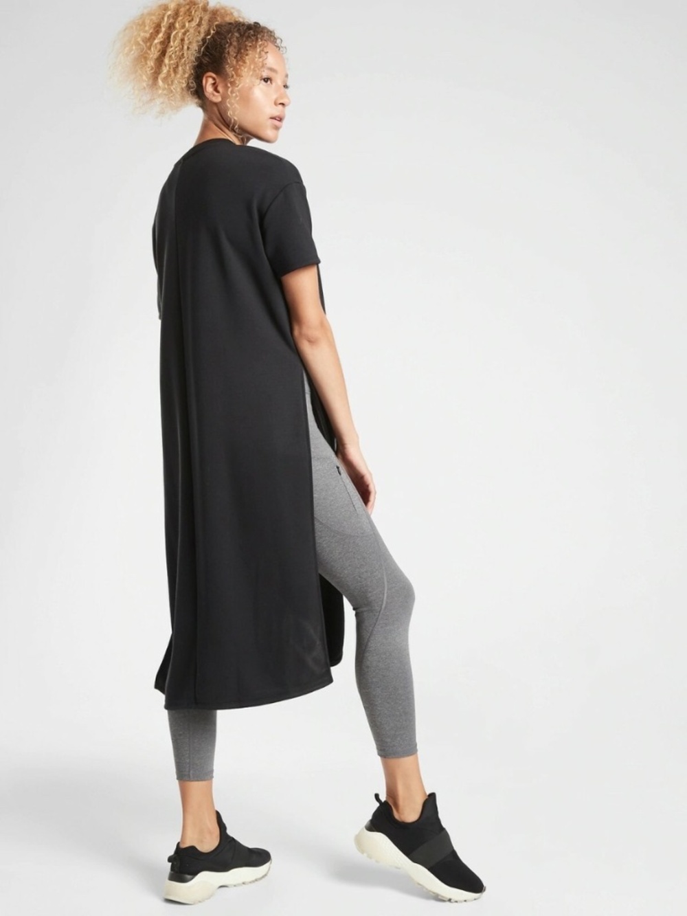 Like New! [Athleta] Short Sleeve Black < Sedona > Sweatshirt Midi Dress | Small